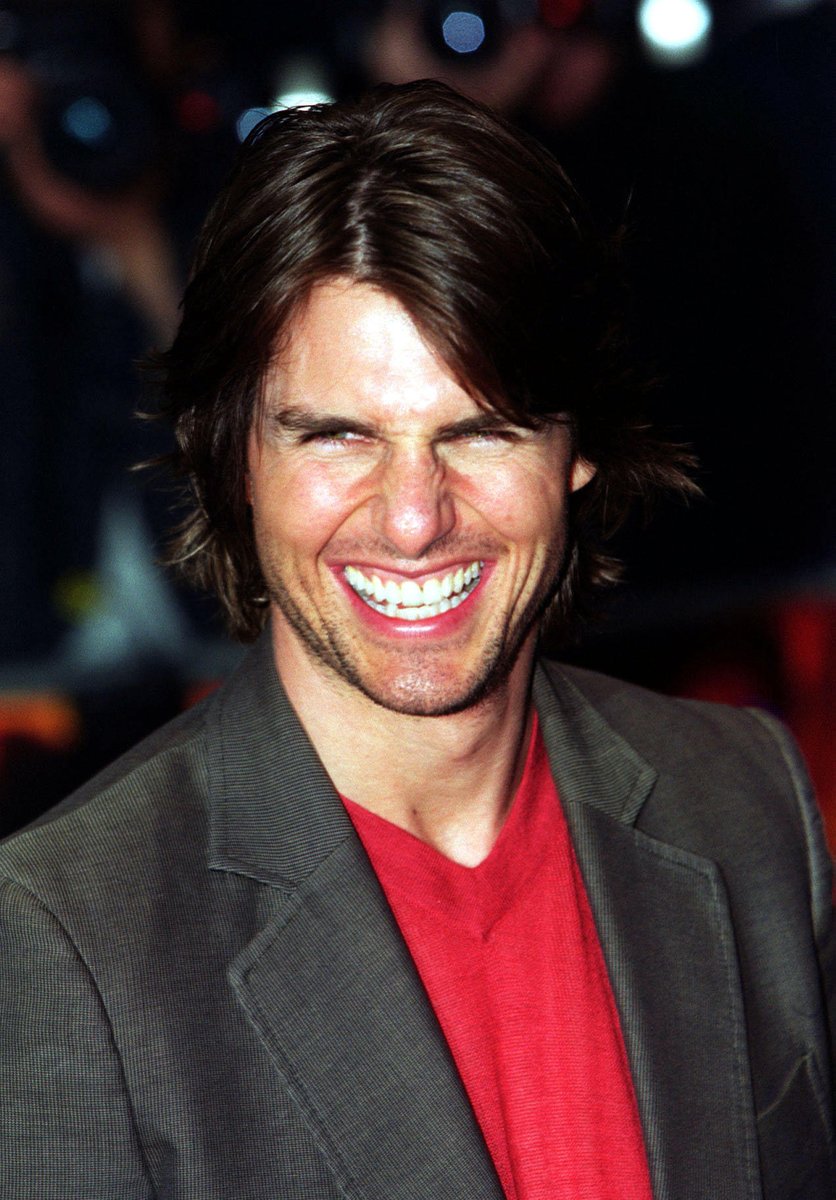 TomCruiseFanCom's tweet image. Tom Cruise at Mission: Impossible II Premiere in London, July 4, 2000

#tomcruise #missionimpossible