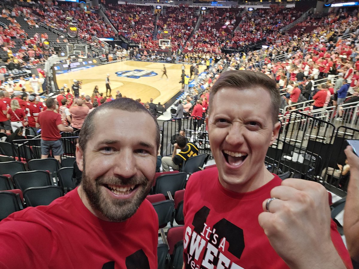 huskeractuary's tweet photo. @MarchMadnessMBB Go Big Red!! #mmselfie #huskers #nebrasketball https://t.co/JHf92hVH3o