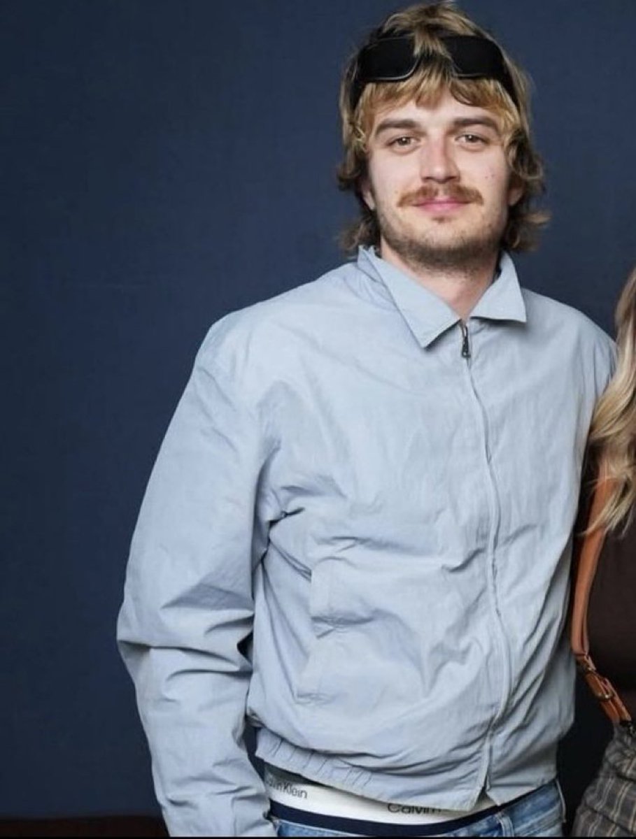 joey ୨୧ tweet media