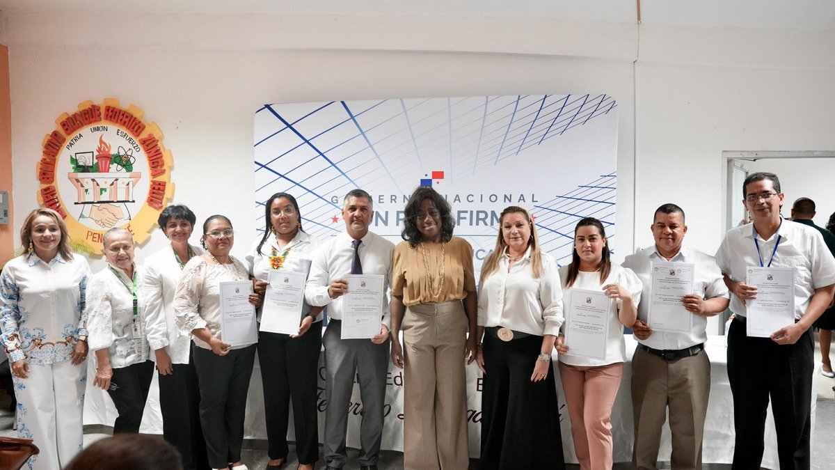 Ministerio de Educación de Panamá tweet media