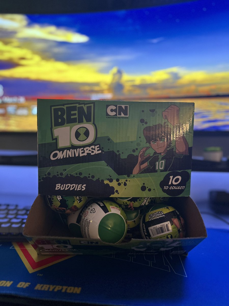 fartrick_'s tweet photo. Chat, I might’ve bought the whole box. 😭
#ben10 https://t.co/3HR4QMEbCW