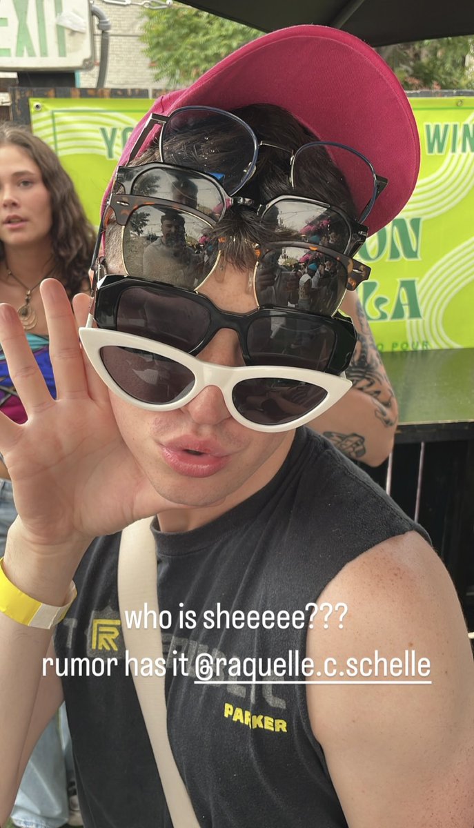 Raquelle tweet media