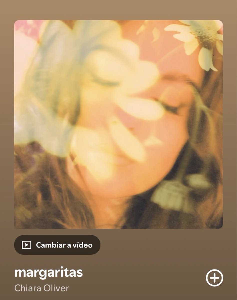 “siempre siembro flores cuando tú no estás, para que no pienses que todo nos va mal” 💔