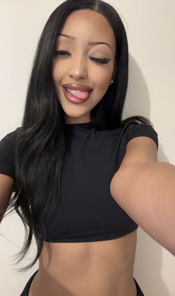 finita221 tweet media