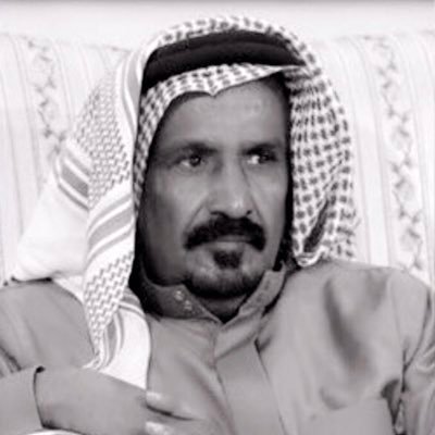 ALMUHAYA_KHALED's tweet photo. للصَديق نخلَي النفس خضَاعه
ما نوريه الجفا والتمطَاعي
الصداقة عندنا ذخر وطماعه
صحبةٍ ماهيب صحبة تمتاعي
حد جدتها على البرق لماعه
وإن خذت يومين مفعولها ضاعي
إن تجمعنا على العّز والطّاعه
وأن تفرّقنا فجوج الله أوساعي
ما أطرد المقفي ليا صفّط إشراعه
مخبَل اللي للمقفين تبَاعي
من يحط إذنه على كل سمّاعه
جاه فرقاً مابعدها تجمَاعي
والزباد إختام هرجي ومطلاعه
يدفعه من ريحة المسك ذعذاعي

حروف المدرسة الجدلانية رحم الله مؤسسها 
سعد بن جدلان الأكلبي .....
