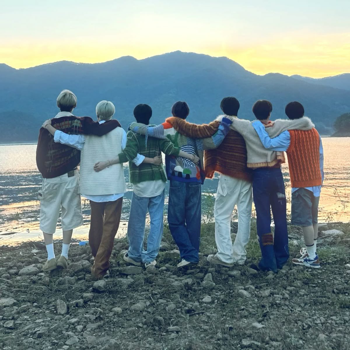 enhypen pop base ⁷ tweet media