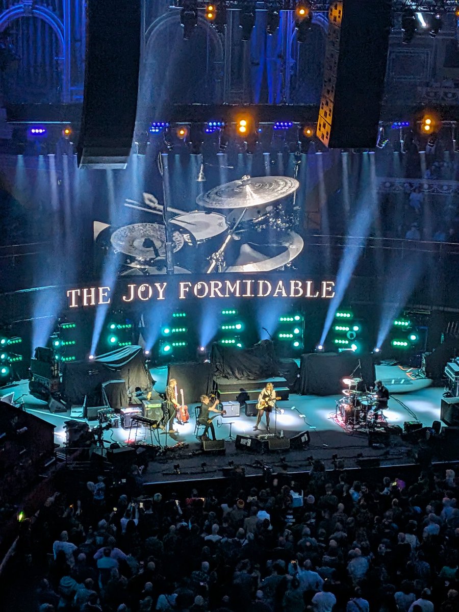 Alex Reviews Gigs tweet media