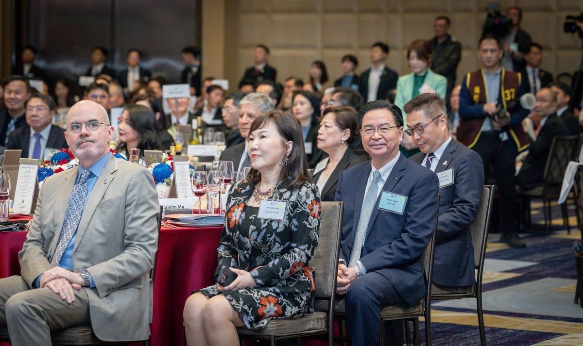 josephwutw's tweet photo. Honored to accompany President @ChingteLai to @AmChamTaiwan’s Hsieh Nien Fan. This is a year to celebrate an ever-closer #Taiwan-#US economic partnership, having concluded the #ART, #EPPD, #PaxSilica, & an investment MOU. To build on this success, we must follow through. https://t.co/b7HUV2Kg3D