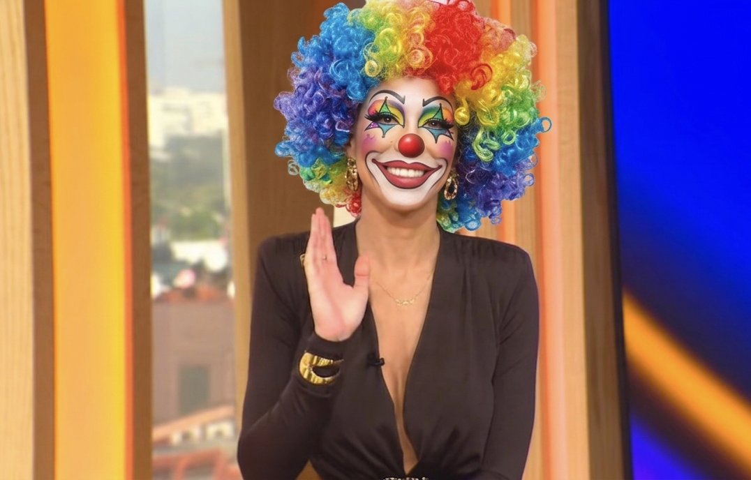 Gybrann's tweet image. Nada más no das una #Telemundo si EL PÚBLICO decidió que se largará la española de #temu que chingados hace en las galas. Pinche producción incongruente   #LCDLF6  🤣🤣🤣🤣🤣