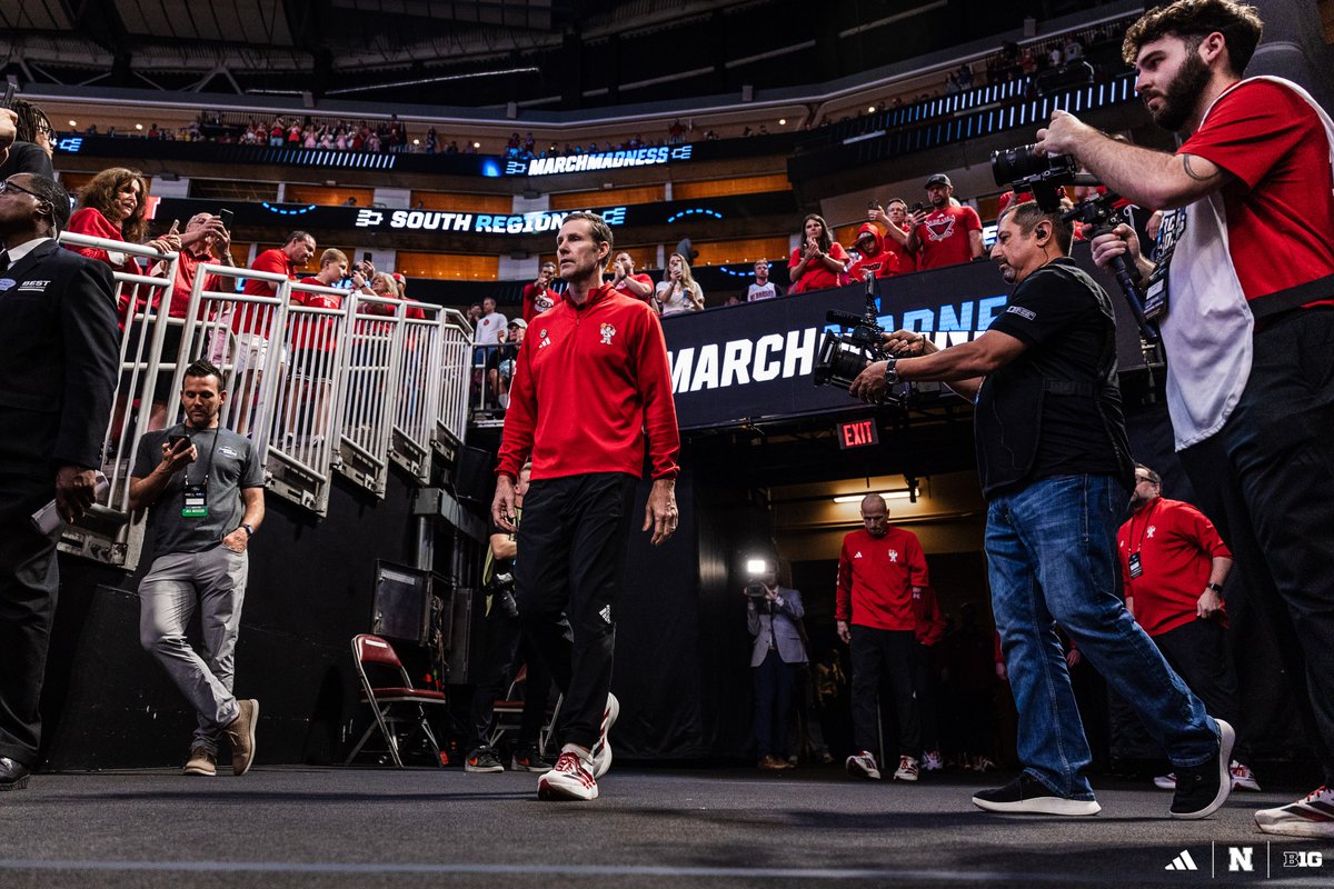 HuskerMBB's tweet photo. Live from Houston, Texas for the Sweet 16.

It's time for Big Red Basketball. https://t.co/wqcuWcrOFF