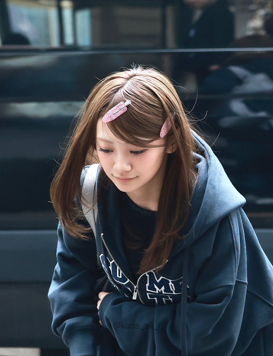 kana_sii_i's tweet photo. 260326 엠카운트다운 출근길 

#cutiestreet #きゅーすと 
#板倉可奈  #이타쿠라카나 https://t.co/nyboPWmc0Z