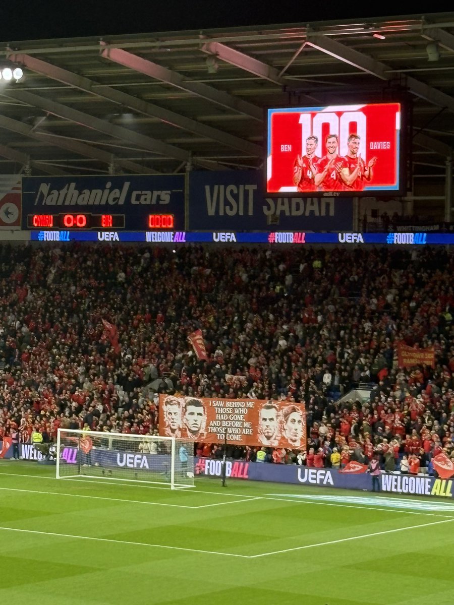 Lloyobwi tweet media