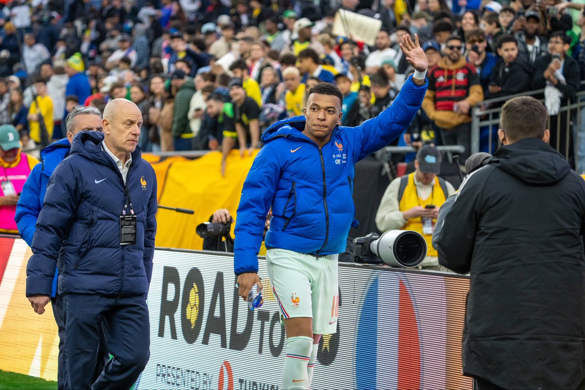 Gillette Stadium tweet media