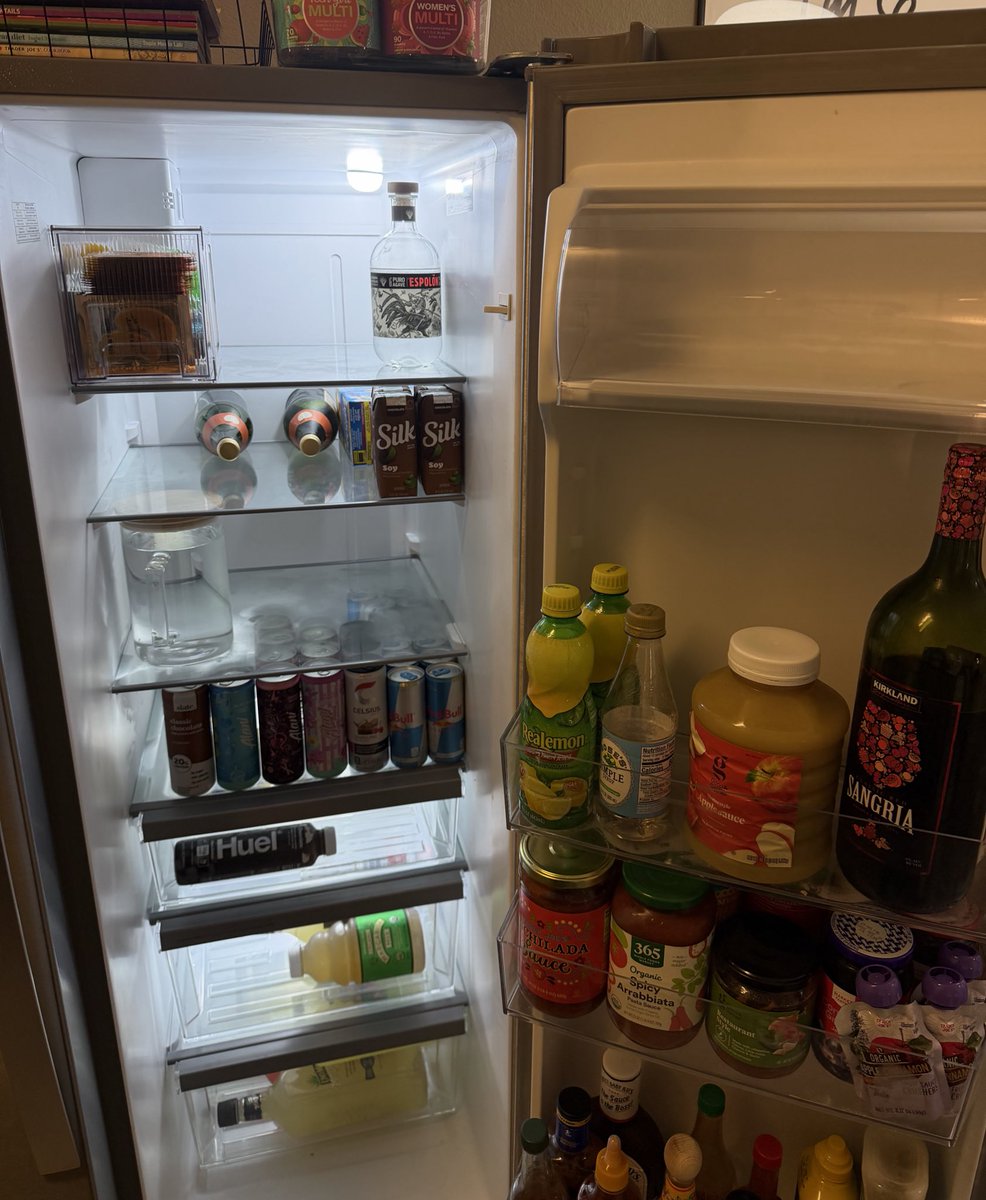 Girly 💌 tweet media