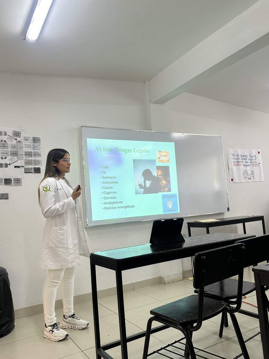 juanma1693's tweet photo. Jornada universitaria : Prevención de adicciones, platica a adolescentes de 3er año de secundaria 👌🏻👌🏻

#LasDrogasSePrevienen #UASpresente 
#Medicosconcausa
@medicosconcausa https://t.co/bHG2jyOM4v