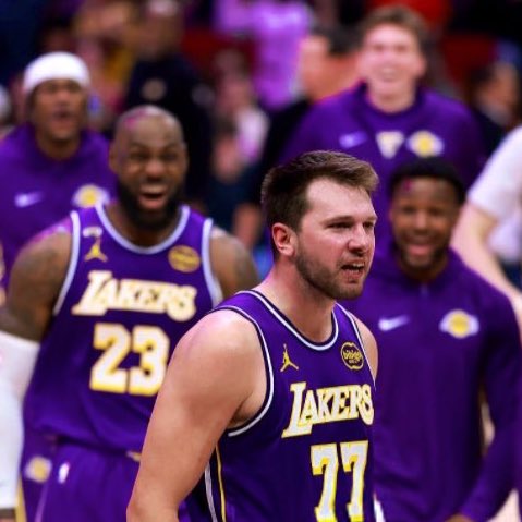 LakeShowYo tweet media