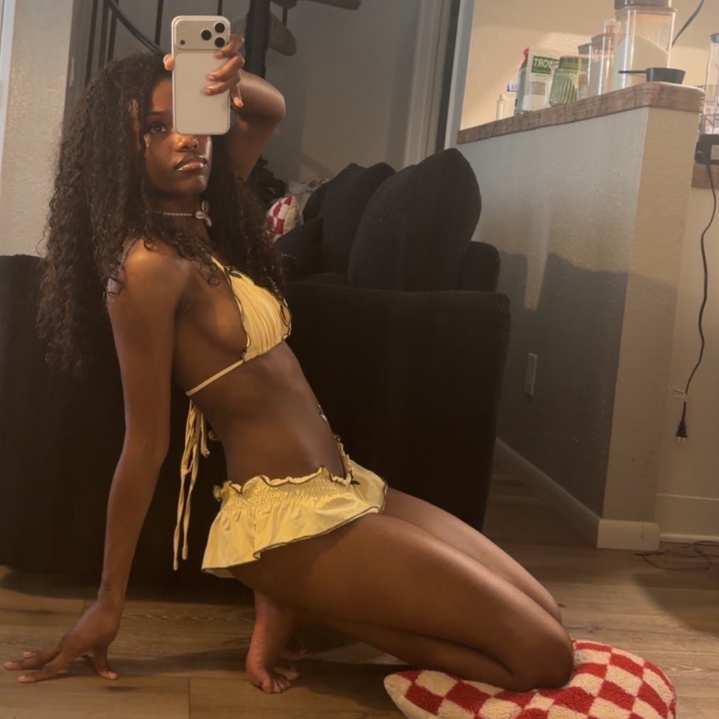 purrrple tweet media