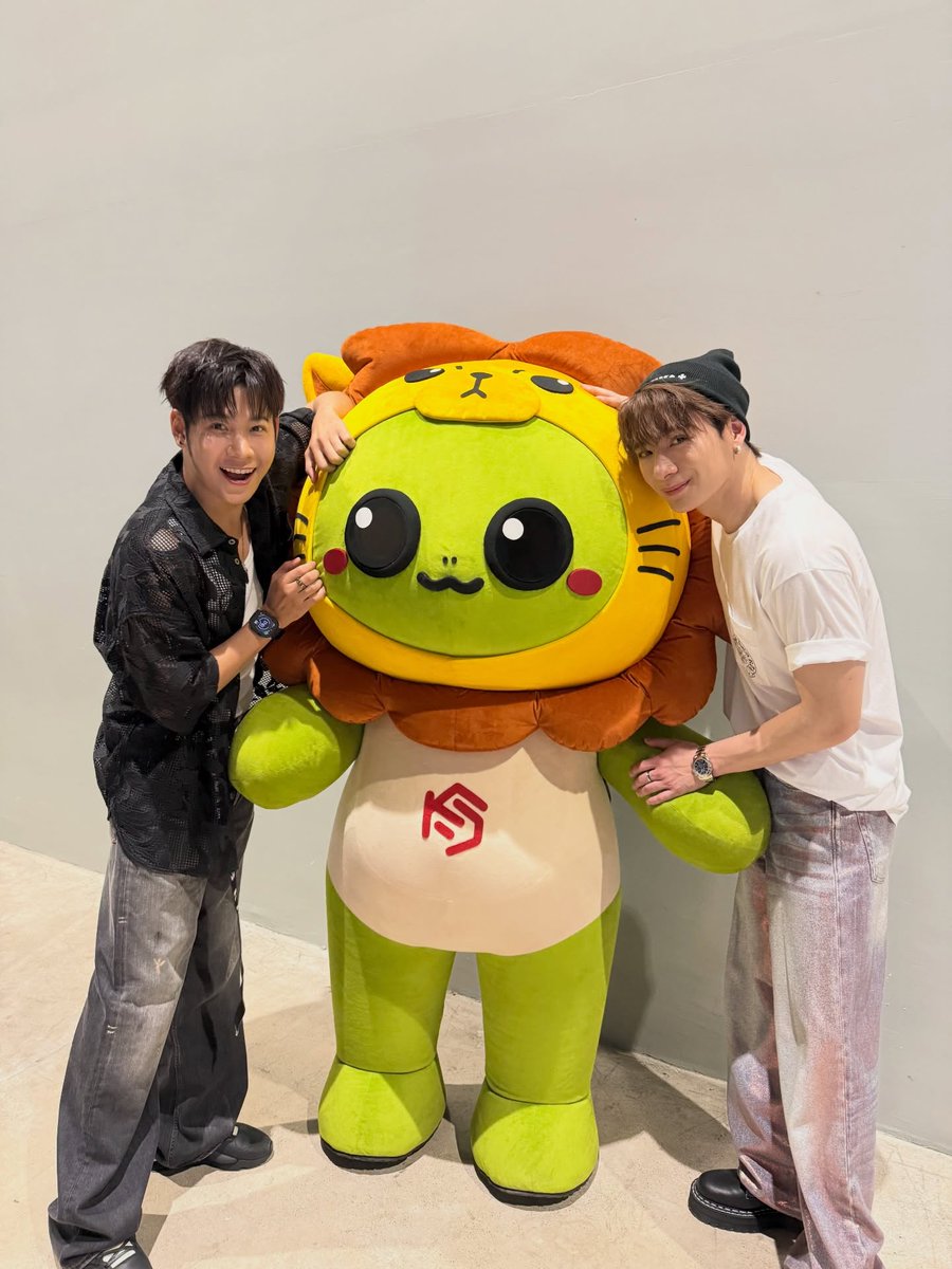 SINGTOFC_TH tweet media