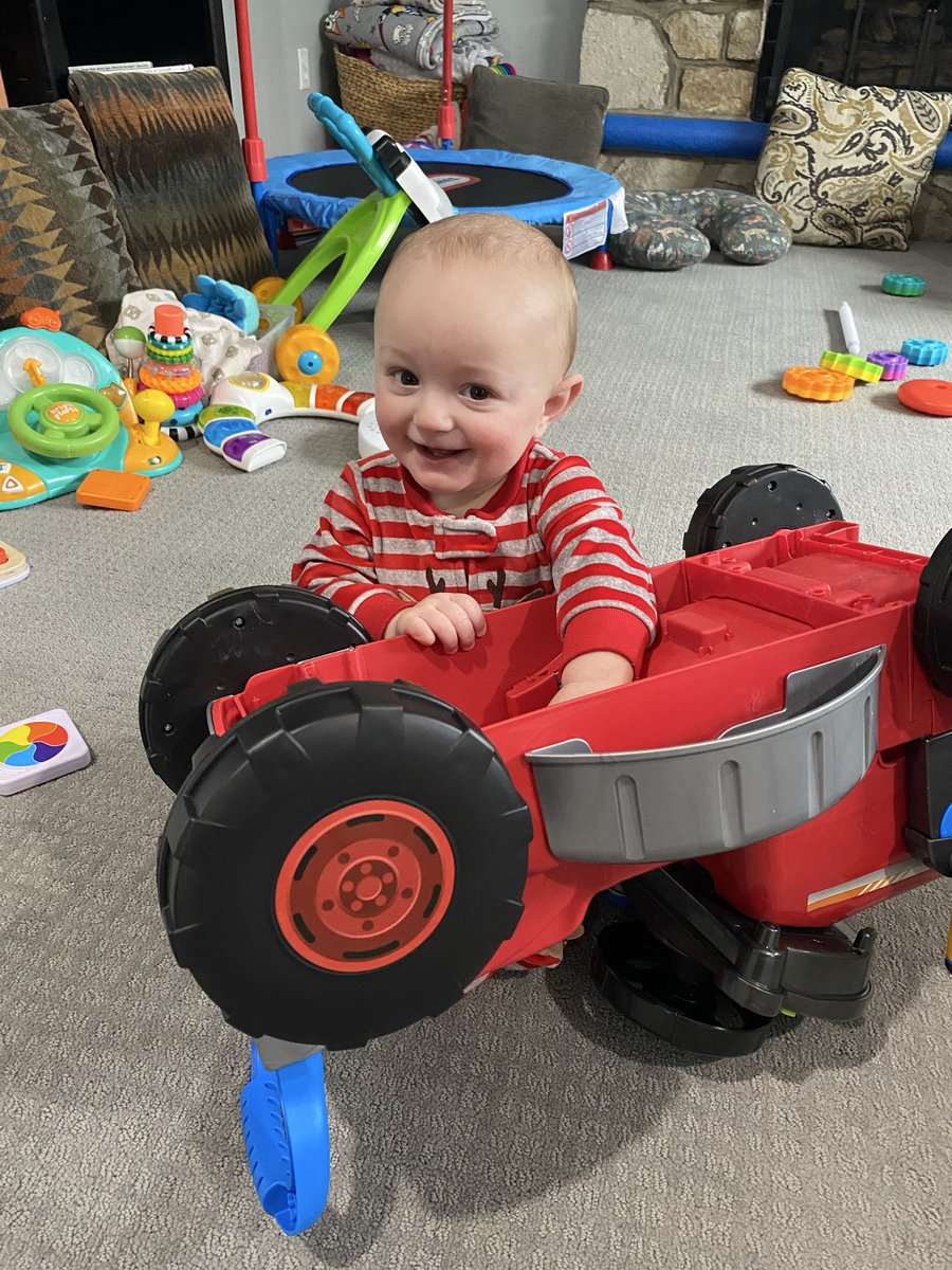 KevinMcNuggets's tweet photo. @jimmyfallon @FallonTonight when is papa coming out on board book?? My dad has been waiting forever to give this to my 10 month old! But he destroys everything, so we need a board book! #tractorguy #gobirds @questlove https://t.co/Ekrubp0B21