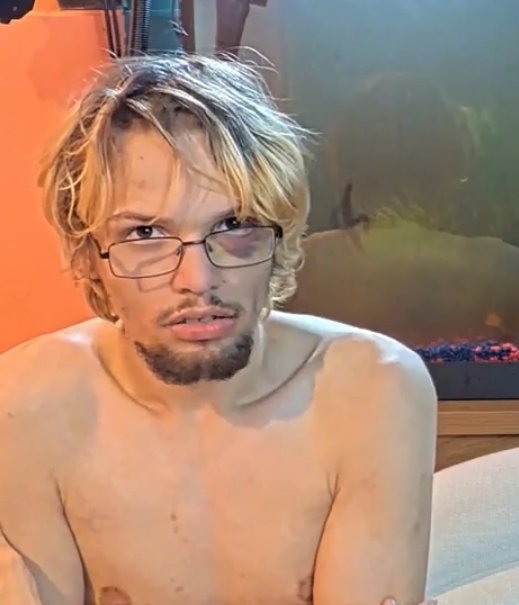 Amorphous tweet media