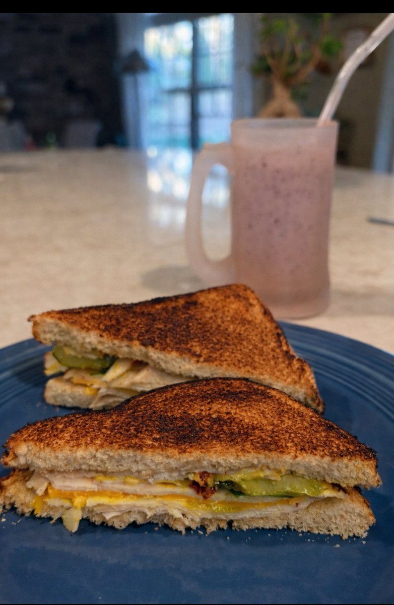 Taylor Mathis tweet media