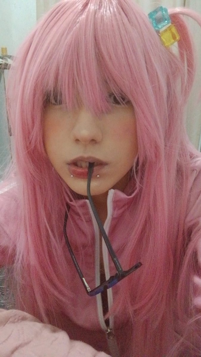 beazooca tweet media