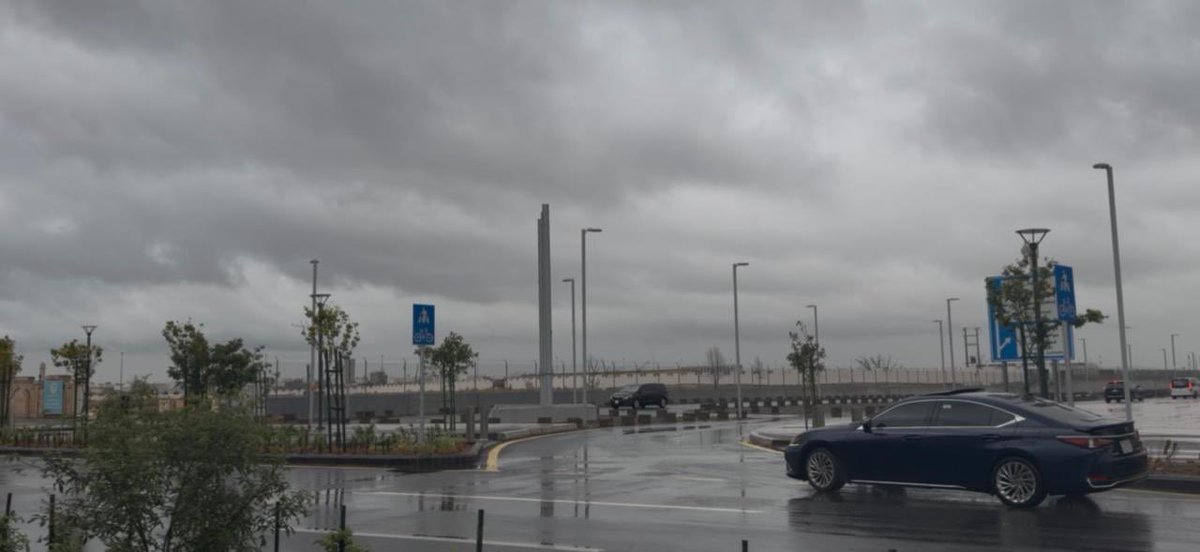 مُناي tweet media