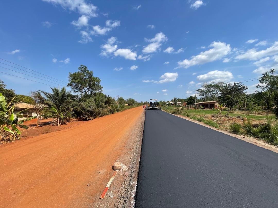 cdzas's tweet image. Laying of asphaltic binder on Rehabilitation of Kpetoe - Ave Afiadenyigba Road Lot 7 (km
51.6-62.6).