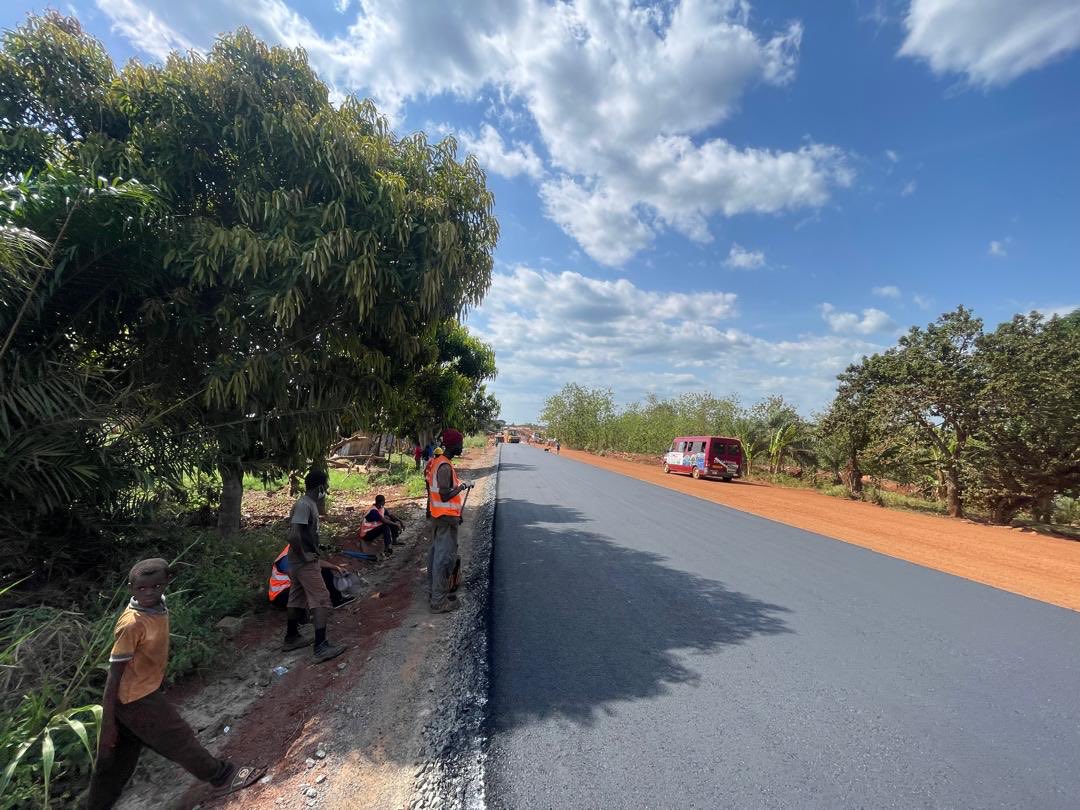 cdzas's tweet image. Laying of asphaltic binder on Rehabilitation of Kpetoe - Ave Afiadenyigba Road Lot 7 (km
51.6-62.6).