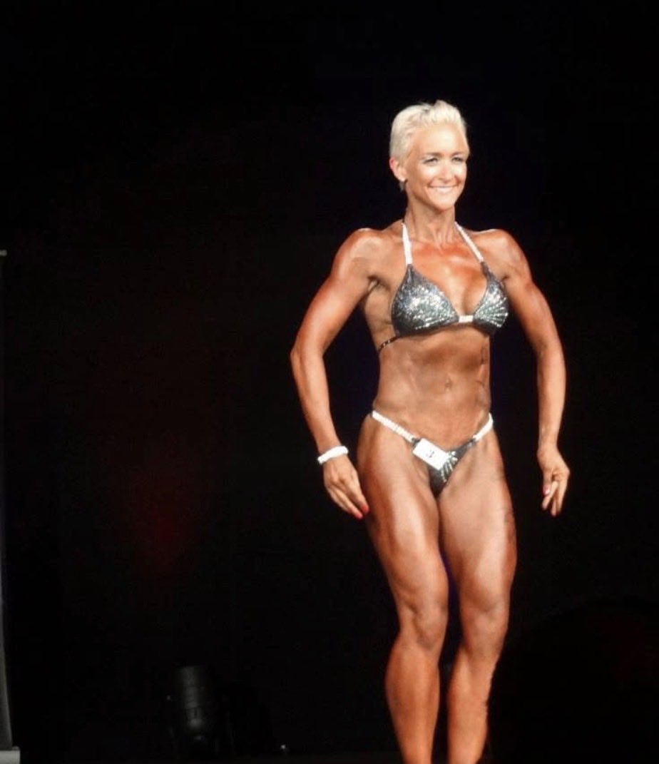 Lisaindevon tweet media