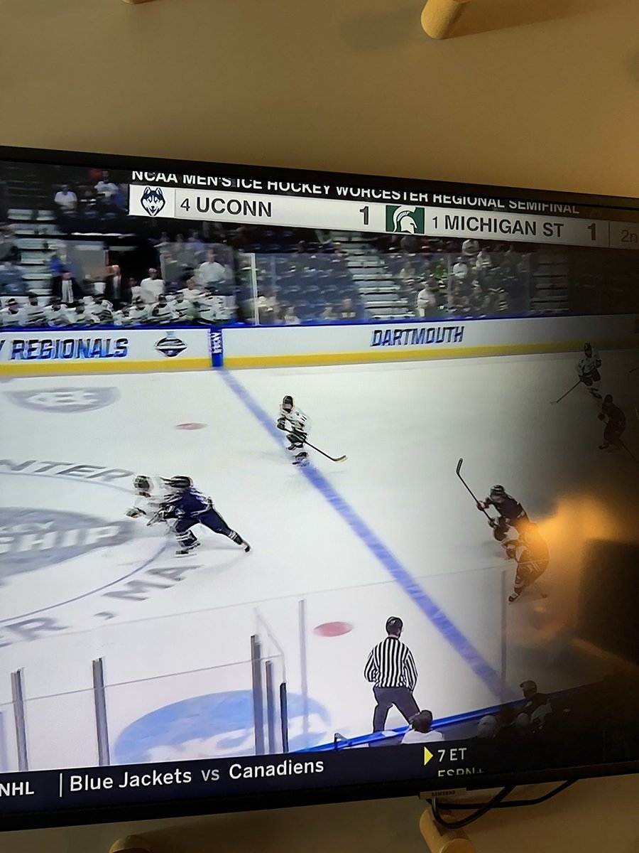 Seen_Vintage's tweet image. Let’s go boys!!!!

#Uconn #icebus