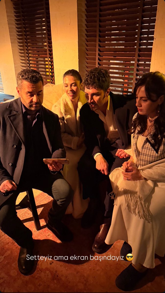 𓇢𓆸 tweet media