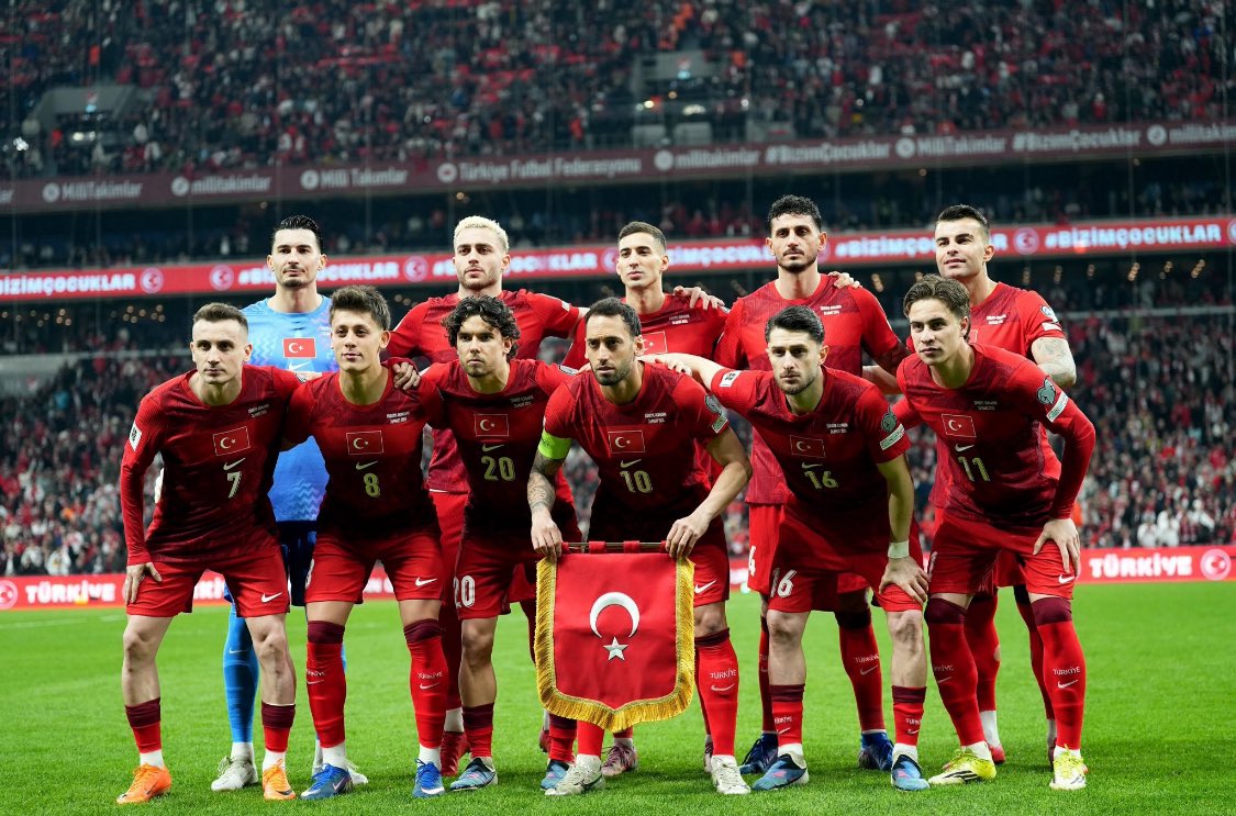 OnderKahveci's tweet photo. 2026 FIFA Dünya Kupası Avrupa Elemeleri play-off turu yarı final maçında Romanya'yı yenerek finale yükselen A Milli Futbol Takımımızı kutluyorum.
Tebrikler #Bizimçocuklar 🇹🇷🏆 https://t.co/lTTe7kQR0D