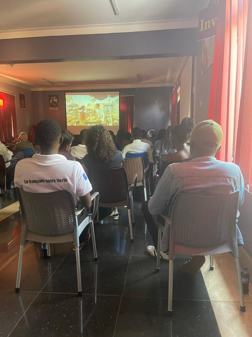 MUBS French Club tweet media