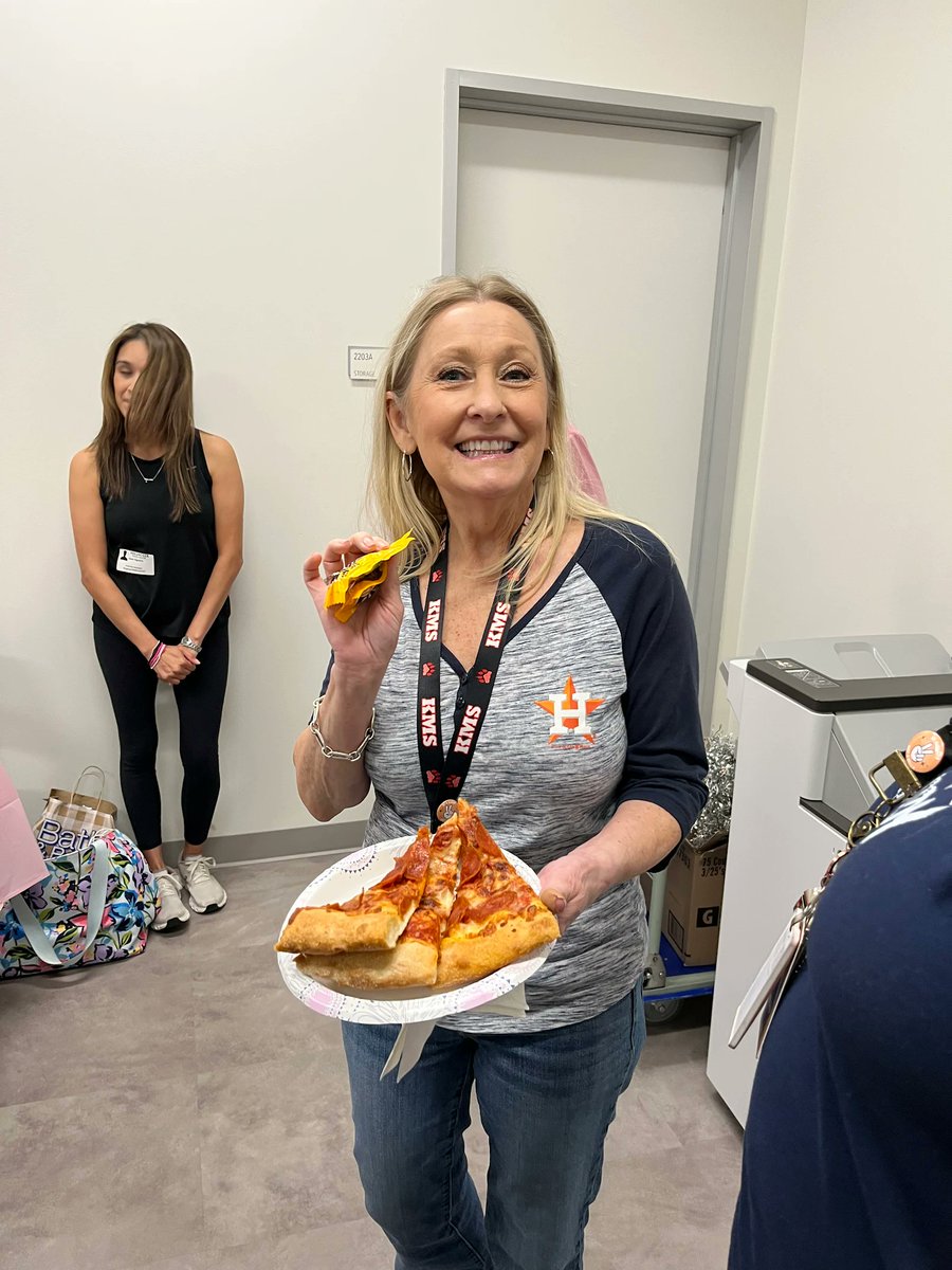 Kingwood Middle tweet media