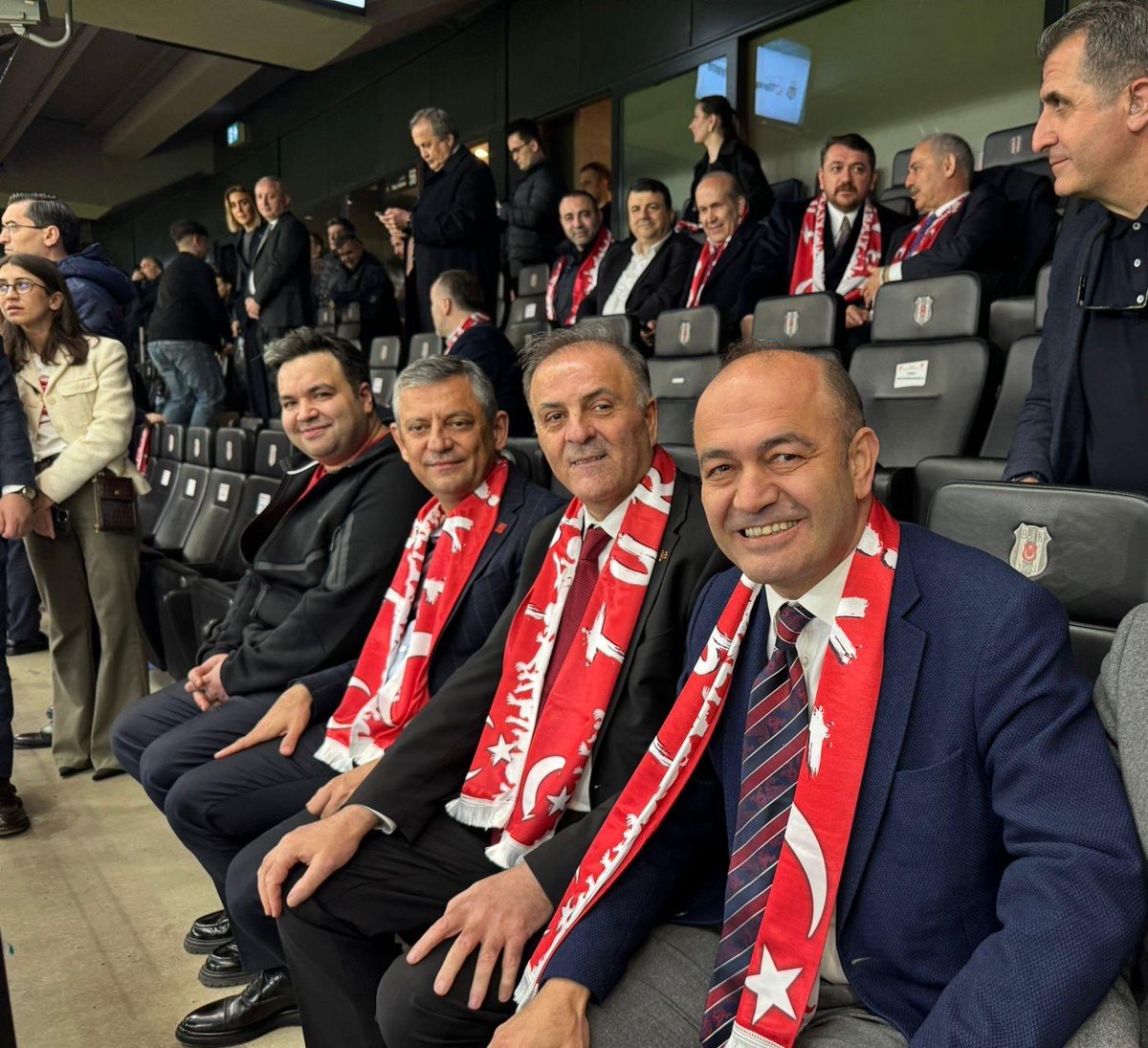 Özgür Özel tweet media