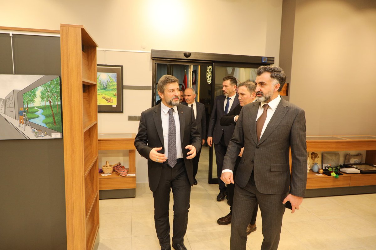 Bakanlığımız Hayat Boyu Öğrenme Genel Müdürü Sayın Cengiz Mete ile İzleme ve Değerlendirme Daire Başkanı Sayın Ferhat Davran, İl Millî Eğitim Müdürlüğümüzü ziyaret etti.

#eğitimkentiORDU
#Ordu

<a href="/tcmeb/">Millî Eğitim Bakanlığı</a> <a href="/Yusuf__Tekin/">Yusuf Tekin</a> <a href="/TCOrduValiligi/">Ordu Valiliği</a> <a href="/mhilmiguler/">Dr. Mehmet Hilmi Güler</a> <a href="/mfvargeloglu/">MEHMET FATİH VARGELOĞLU</a>