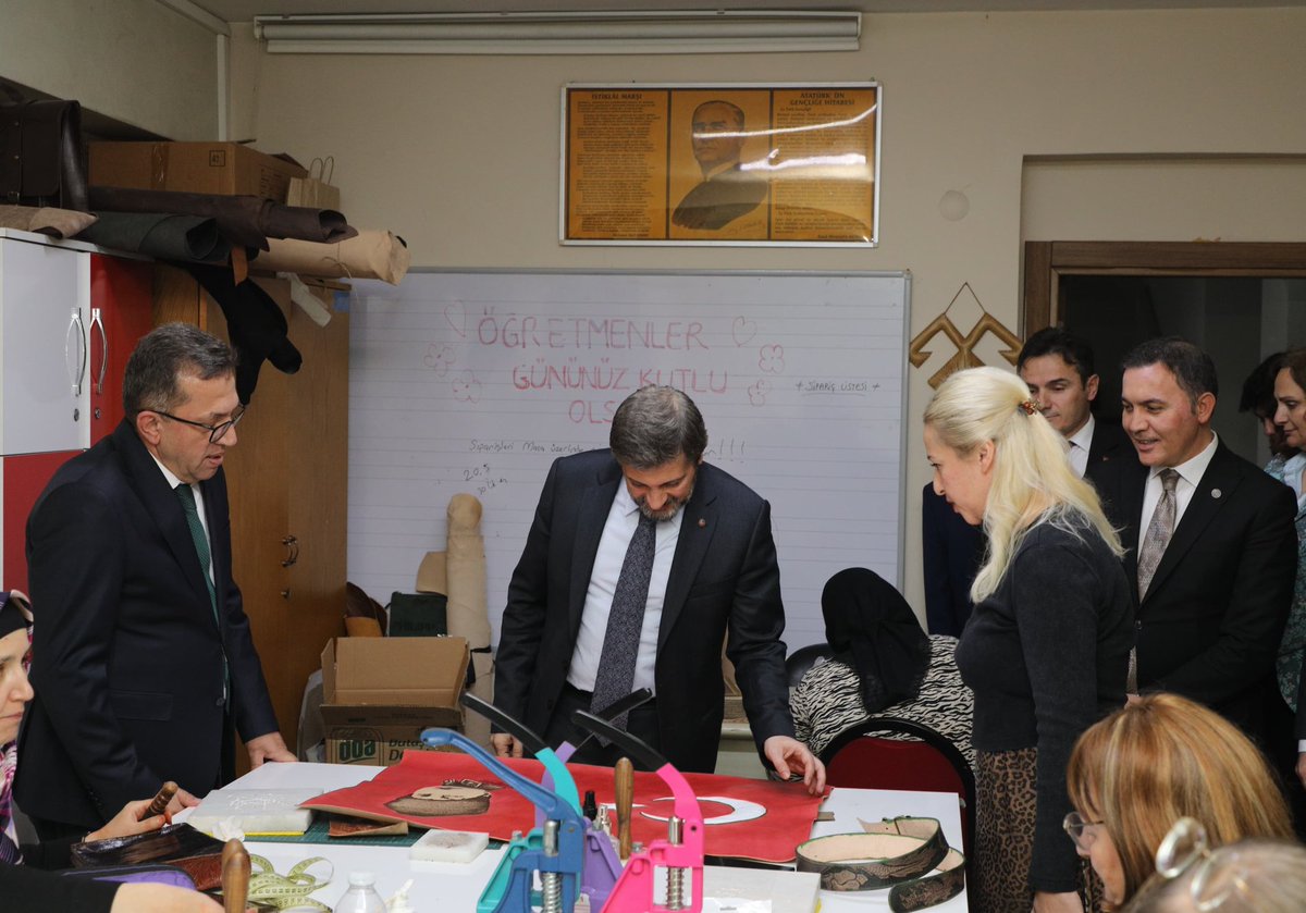 Bakanlığımız Hayat Boyu Öğrenme Genel Müdürü Sayın Cengiz Mete, İl Millî Eğitim Müdürümüz Sayın Mehmet Fatih Vargeloğlu ve yöneticilerimizle birlikte Altınordu Halk Eğitimi Merkezini ziyaret etti.

#eğitimkentiORDU
#Ordu

<a href="/tcmeb/">Millî Eğitim Bakanlığı</a> <a href="/Yusuf__Tekin/">Yusuf Tekin</a> <a href="/TCOrduValiligi/">Ordu Valiliği</a> <a href="/mhilmiguler/">Dr. Mehmet Hilmi Güler</a>