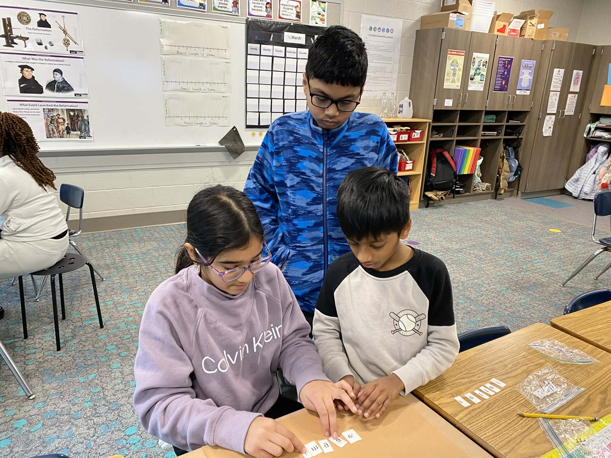 CVSDnews's tweet photo. 🖨️ LETTER BY LETTER: Ms. Long’s 5th graders at GR became printing pioneers! They set movable type, learning firsthand how the printing press changed the world, one letter at a time.

#PortraitOfAnEagle #CVProud https://t.co/XVlM3ZGNTe