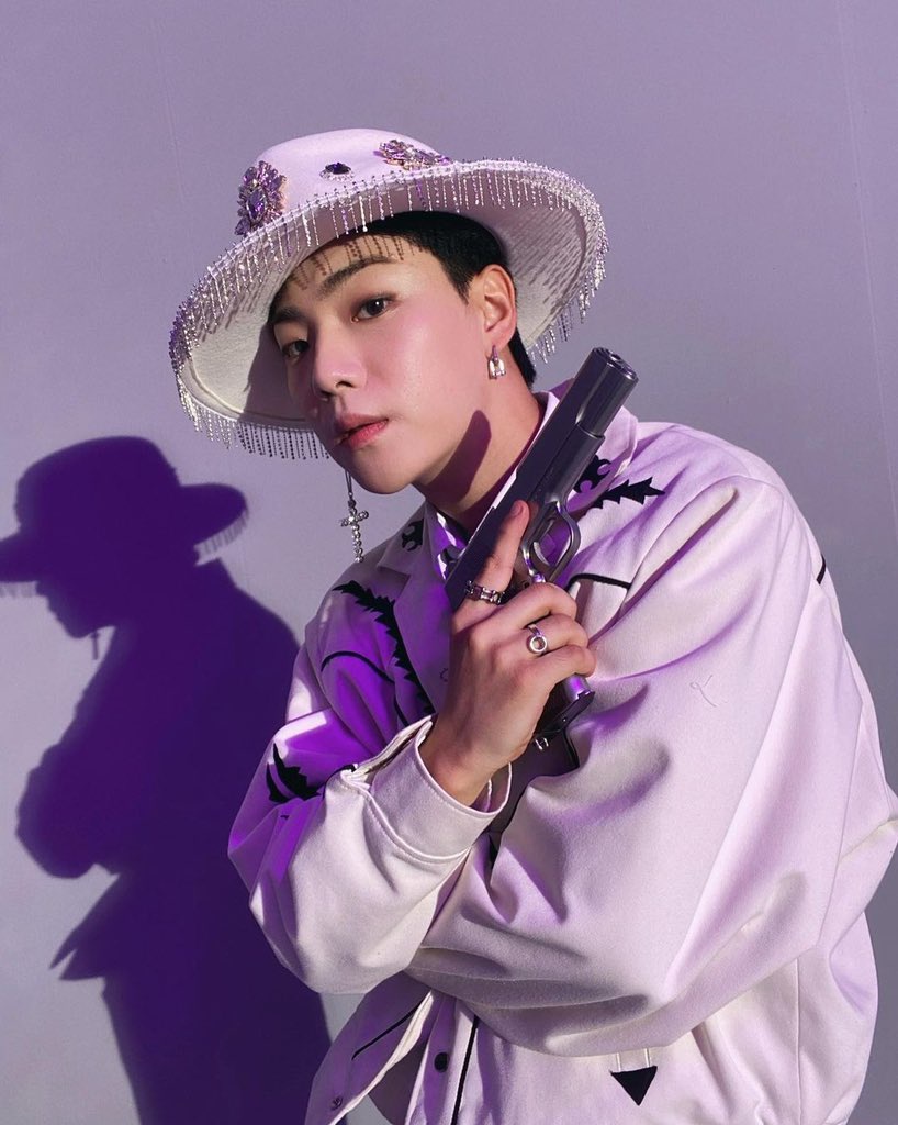 onf lore bot tweet media