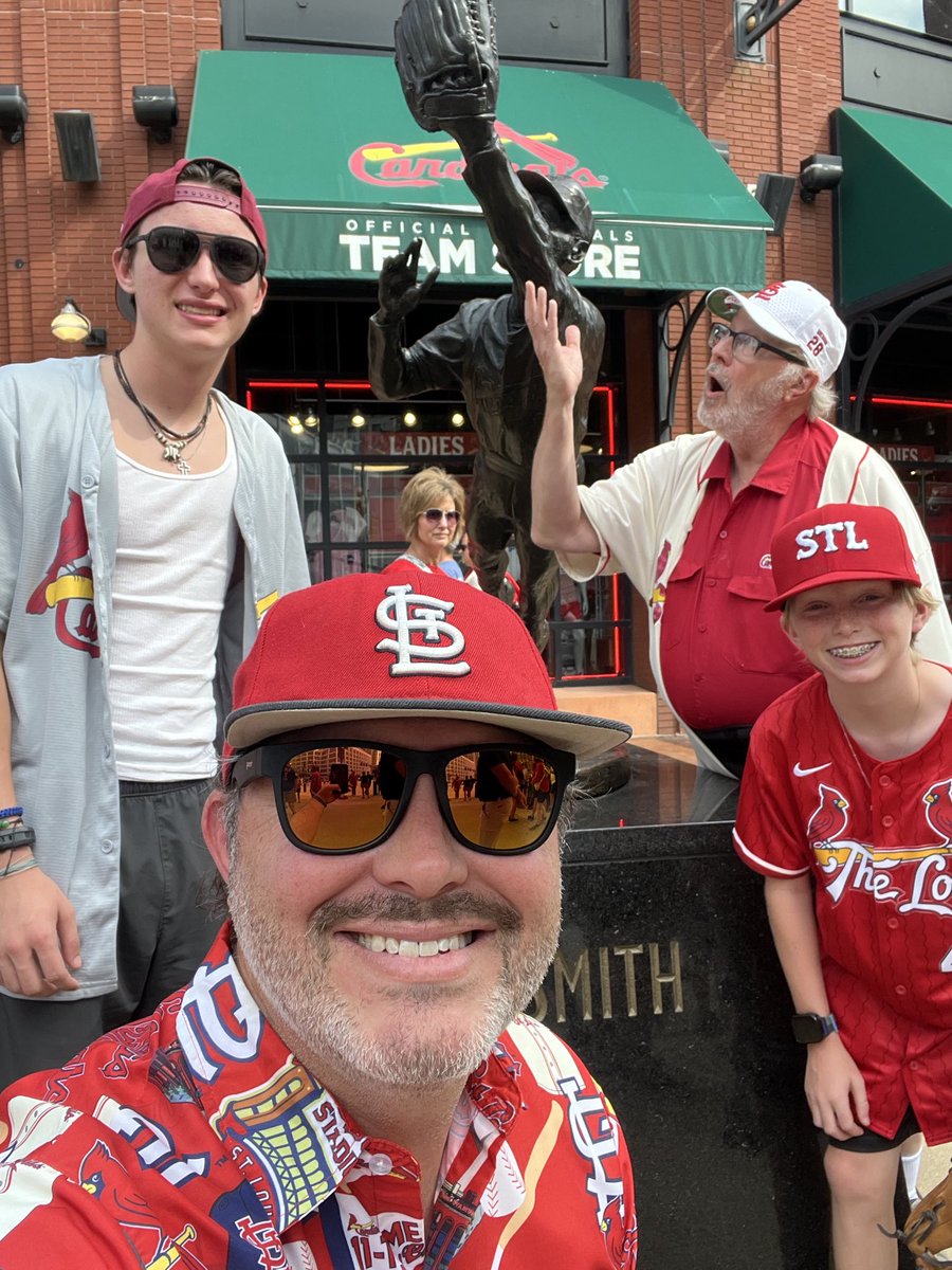 Rees Jones tweet media