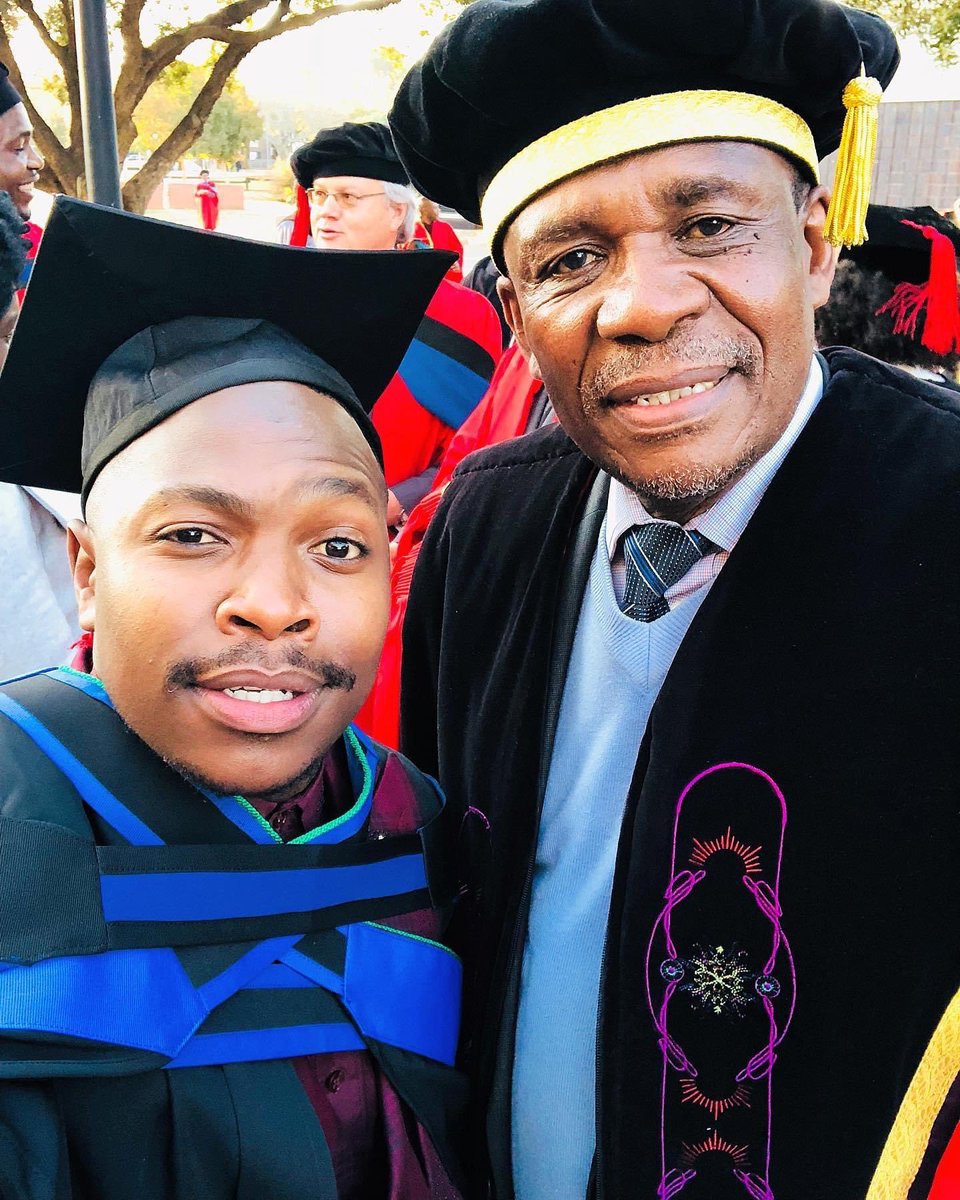 Lebo Molax tweet media