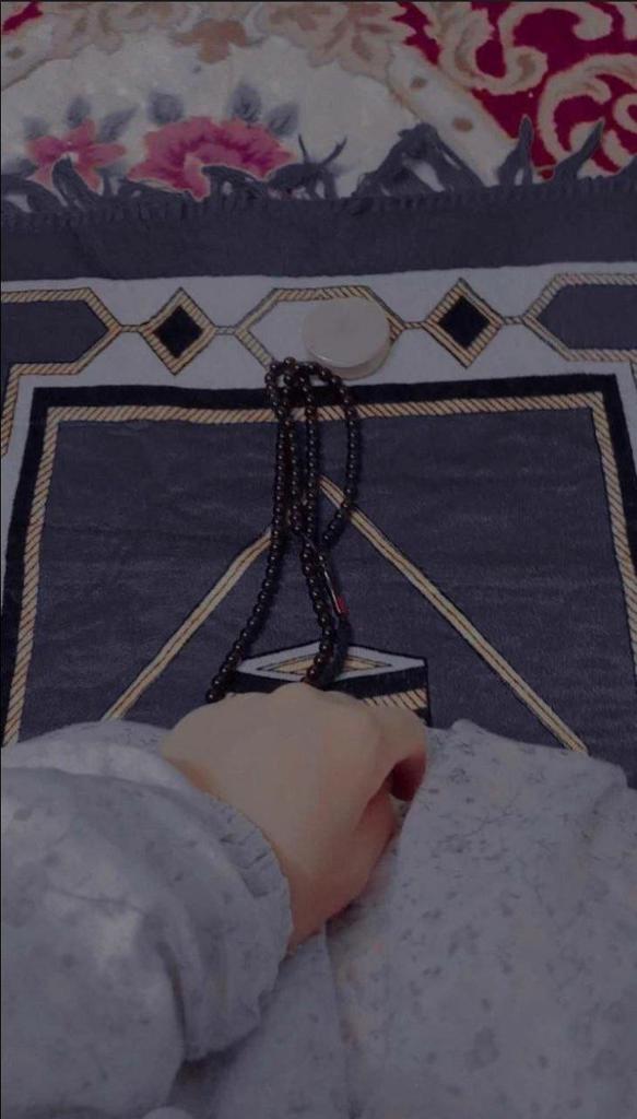 BAlahlam83206's tweet photo. اللهم نحن مُقصِرون وأنت الكريم
مُذنبون وأنت الحليم
فقراء إليك وأنت الغني
اللهم اعفُ عنا واغفر لنا ولوالدينا
وارحمنا يا أكرم الأكرمين
ليلة مباركة https://t.co/47k536TvYi