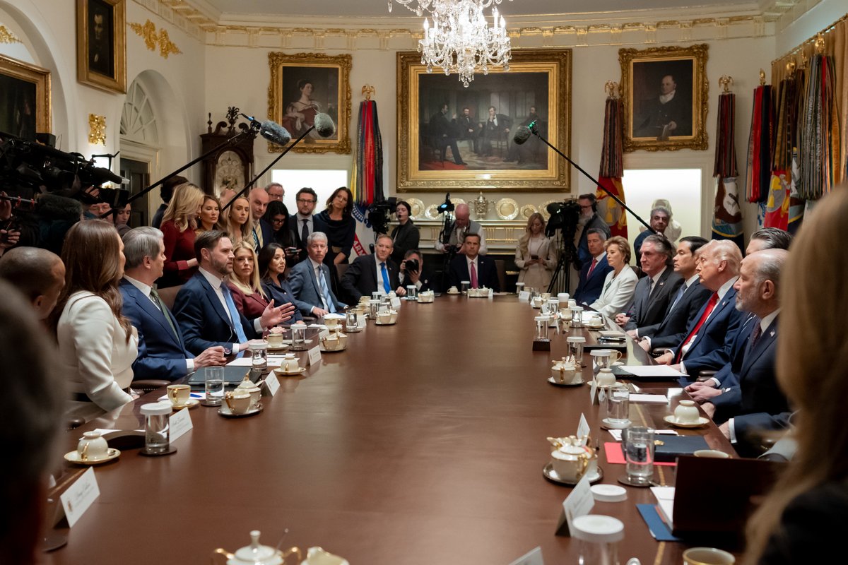 The White House tweet media