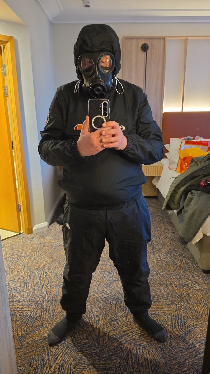MikeyG19717455's tweet photo. Living up to my name of Hooded Nylon Gimp https://t.co/kxRctVLwcW