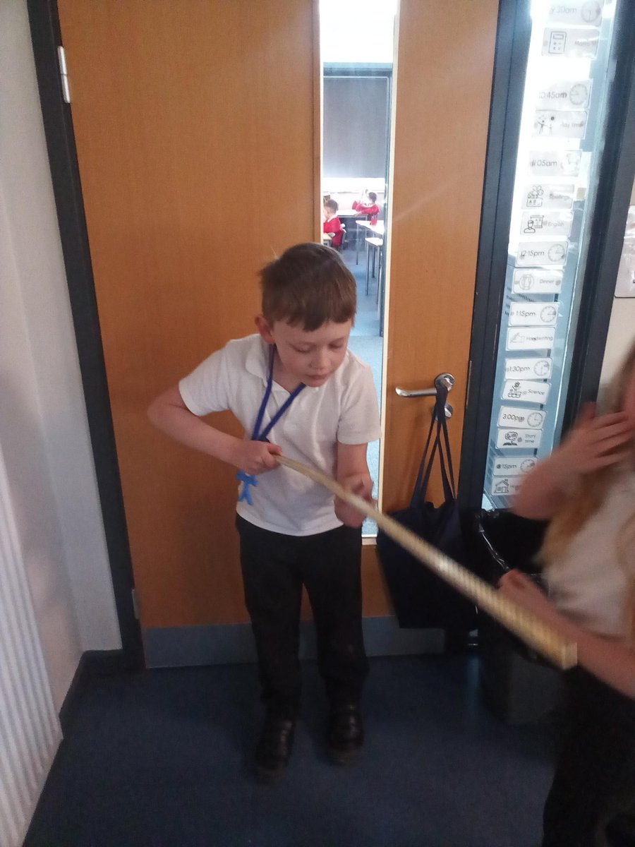 Year3L's tweet photo. Year 3 have been investigating whether boys arms are longer than girls arms. @PrimaryGreat #gcpscience #DANCE https://t.co/jl7f3wMbqe