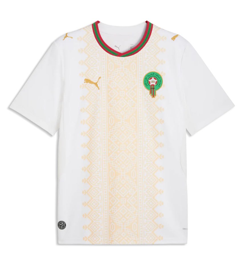 Larachinoo💙 tweet media