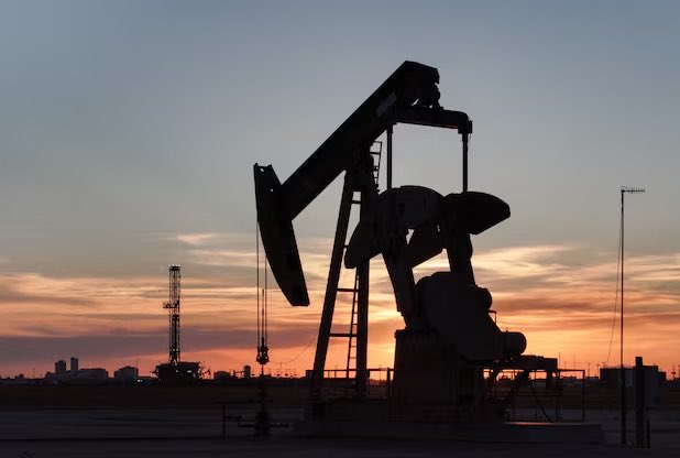 رويترز: عقود برنت الآجلة تقفز 5.66% وتغلق عند 108.01 دولار للبرميل