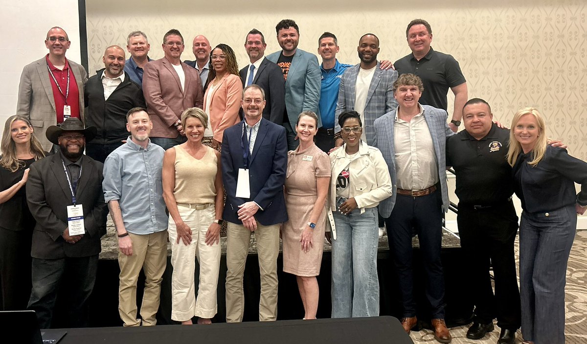 Katie Powell tweet media