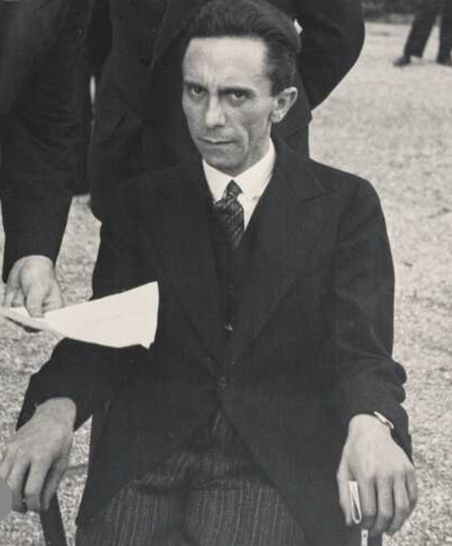 FrontierMinded tweet media